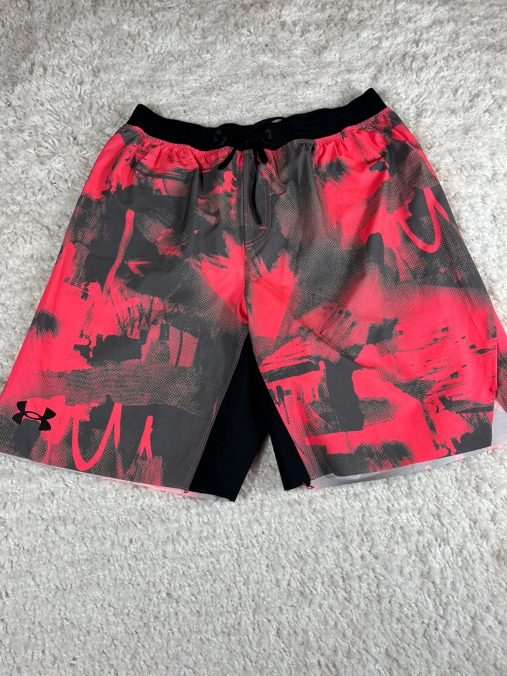 Under Armour Men’s Large Loose Graphic Athletic Training Shorts Red Gray